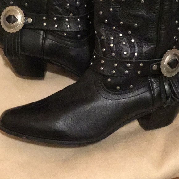 Black ❤️ Studded Cowboy boot 😍 - Picture 5 of 6